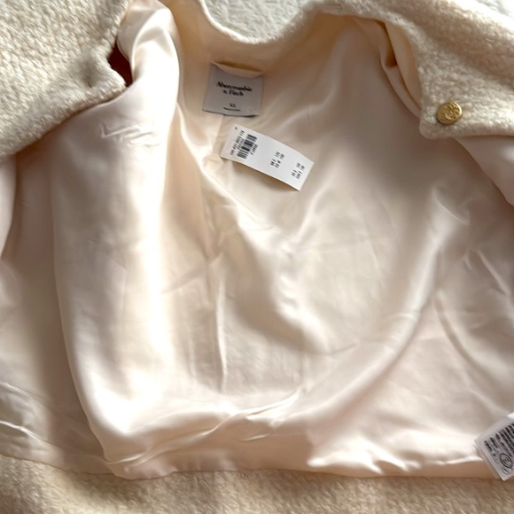 Abercrombie collarless boucle jacket - Picture 10 of 10